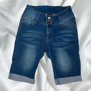 Short jeans
